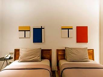 The House Tour Uphill