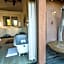 Impodimo Game Lodge