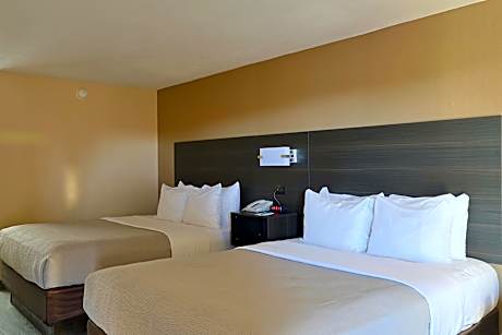 Queen Room with Two Queen Beds