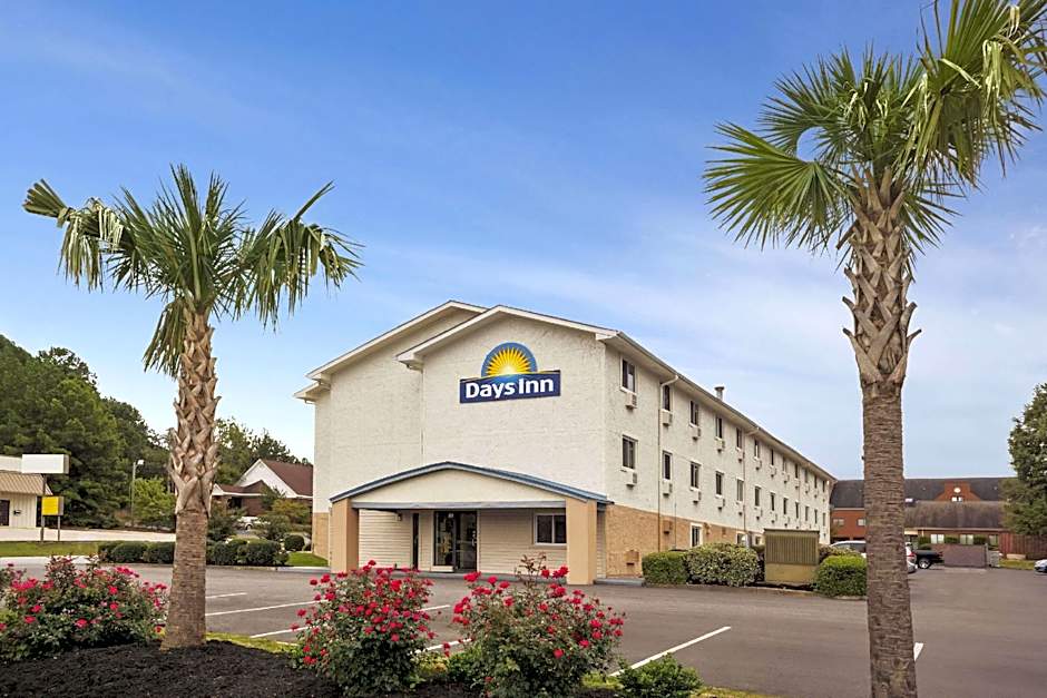 Days Inn by Wyndham Greenwood SC