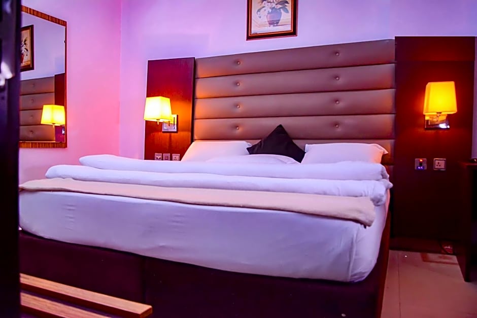 GolfView Suites & Conference Center