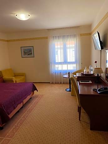 Double or Twin Room - without Balcony