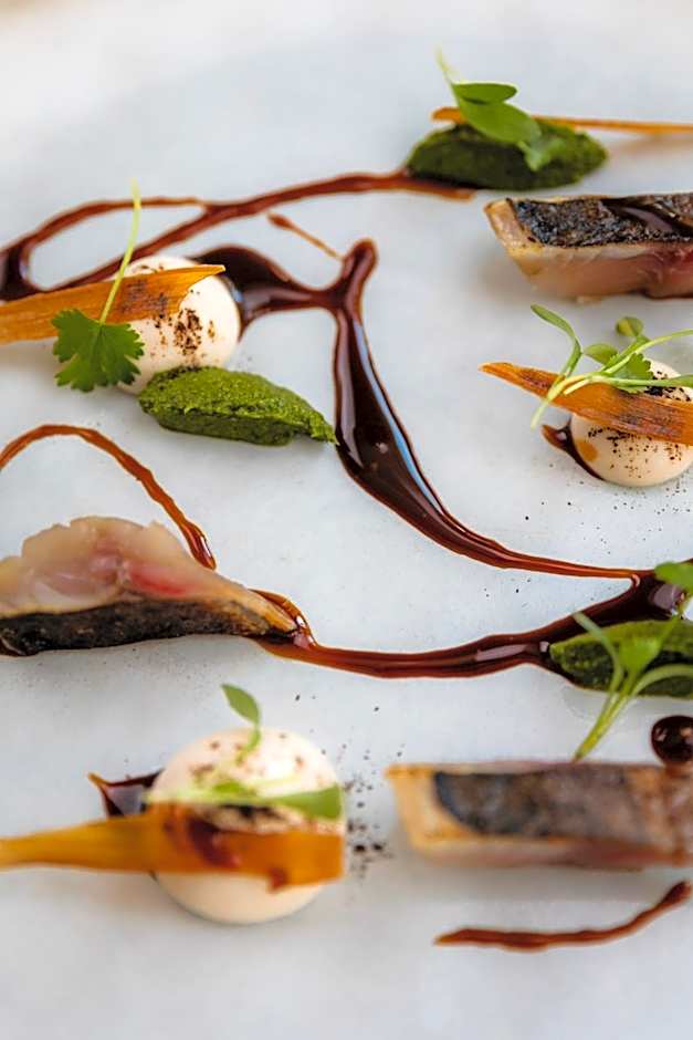 Grand Hôtel "Château de Sully" - Piscine & Spa -Teritoria