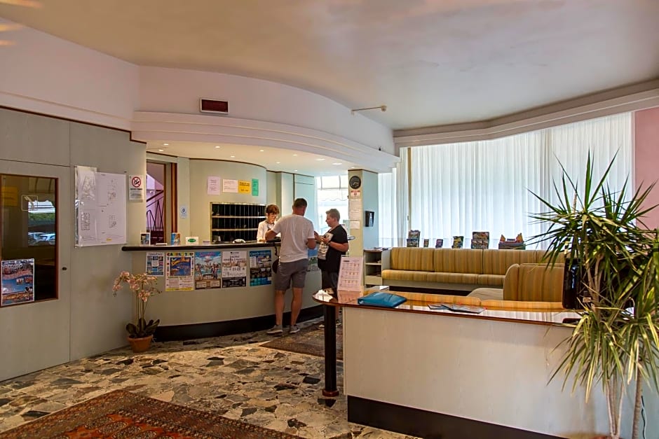 Hotel Touring