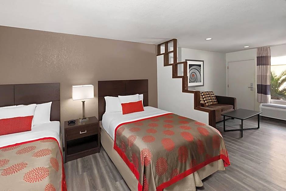 Ramada by Wyndham El Paso