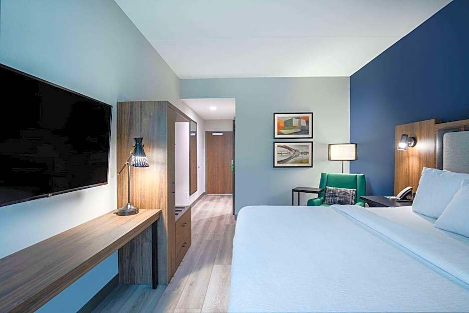 La Quinta Inn & Suites by Wyndham Chattanooga Downtown/South