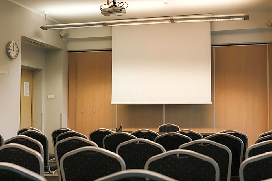 Great Polonia Silesian Economy Hotel