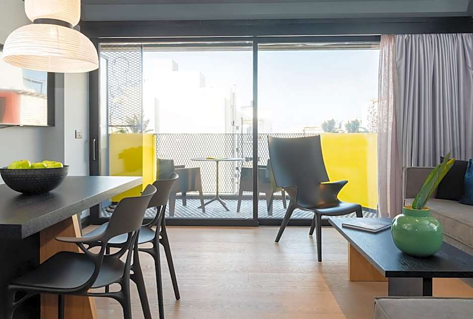 3 Pines Design Living