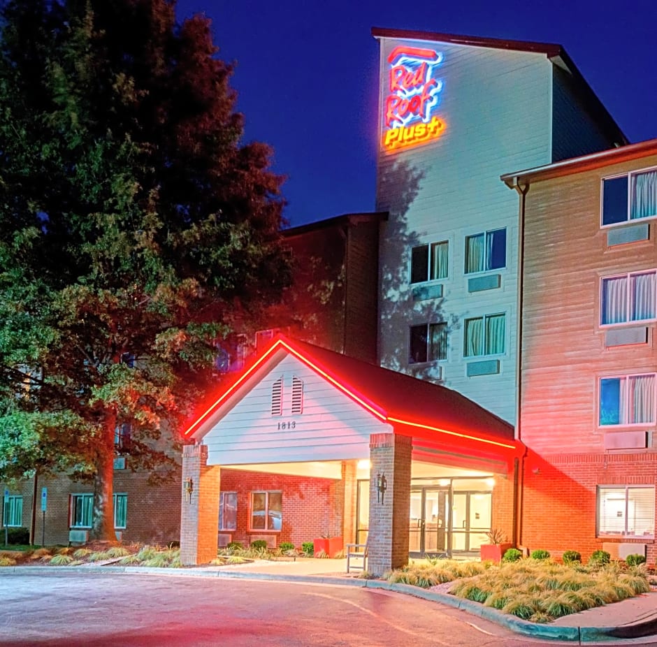 Red Roof Inn PLUS Raleigh Downtown NCSU Conv Center