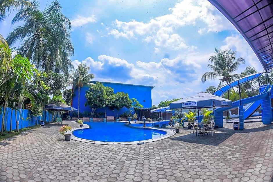 Mahkota Hotel Genteng