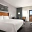La Quinta Inn & Suites by Wyndham San Luis Obispo Downtown
