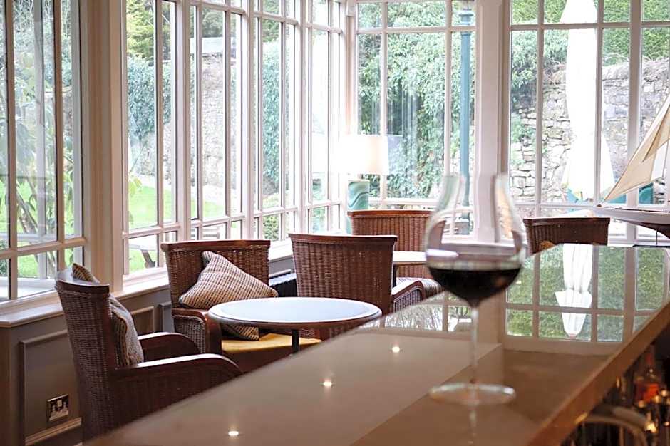 Rafters at Riverside House Hotel