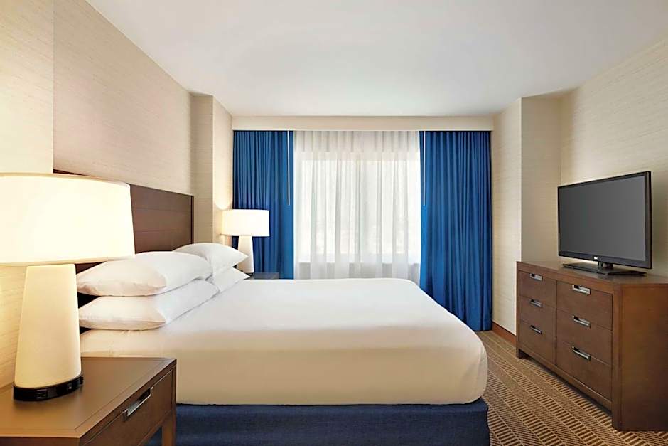 Embassy Suites By Hilton Hotel Boston At Logan Airport