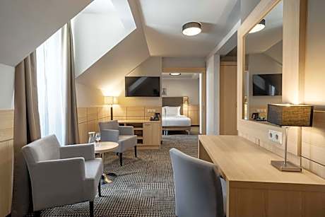Suite with Daily Spa Access