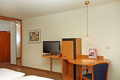 Apartment (4 Adults)