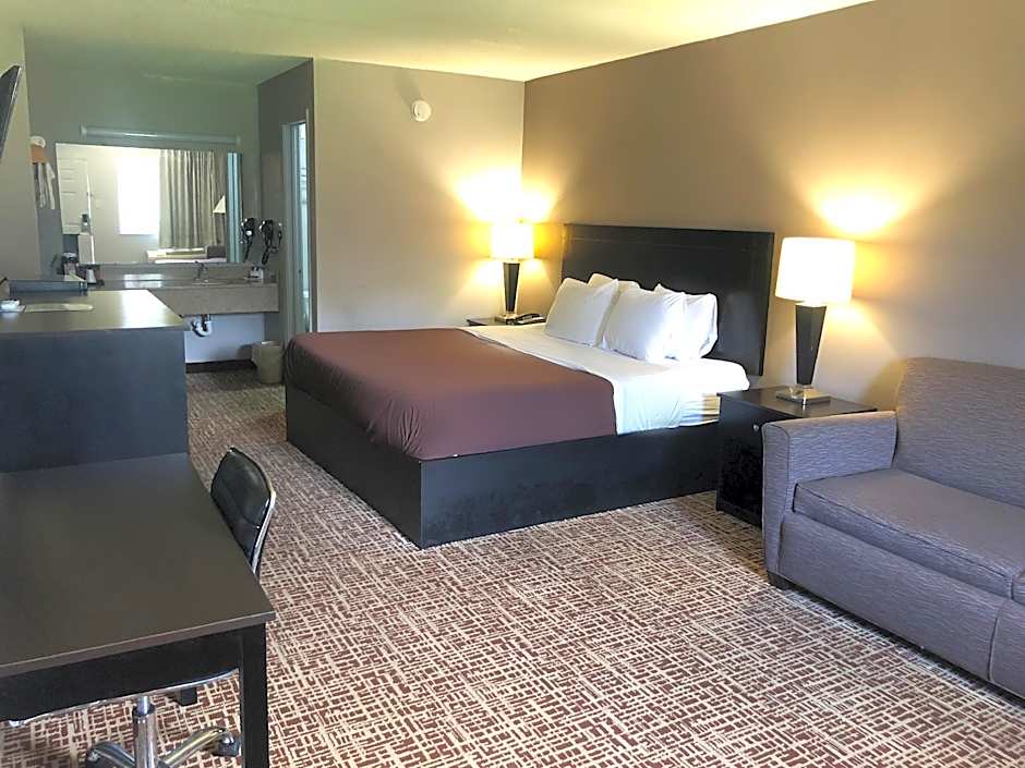 Photo 1 of 7 of 1 King Bed, Accessible, Nonsmoking