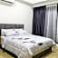 REVO at AURORA PLACE, Pavilion 2, 5 Minutes To AXIATA ARENA BUKIT JALIL FREE WIFI by De Harlequins Guesthouse