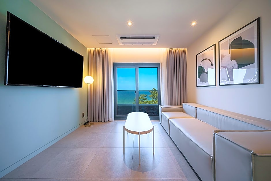 Brown Dot Gangneung Gyeongpo