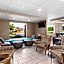 La Quinta Inn & Suites by Wyndham Jackson Airport/Pearl