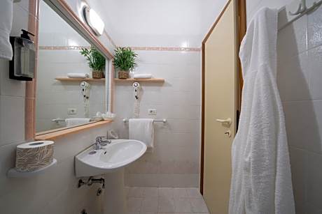 Quadruple Room with Garden View