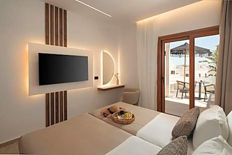 Deluxe Room with Balcony