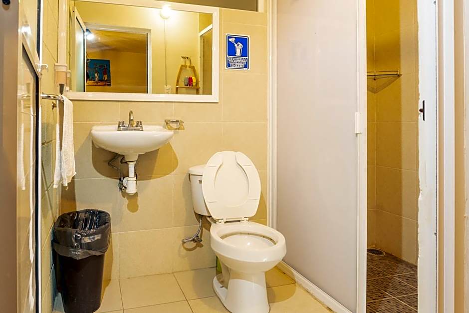 La Créme de la Créme Hostel