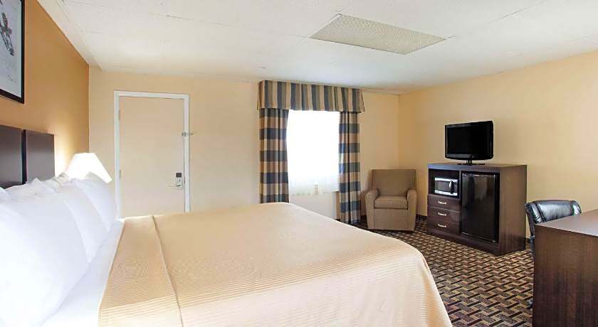 Travelodge by Wyndham South Burlington