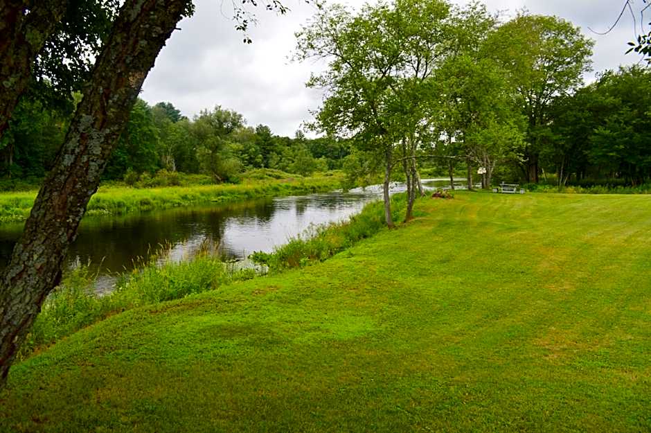 Copper Lantern Motor Lodge