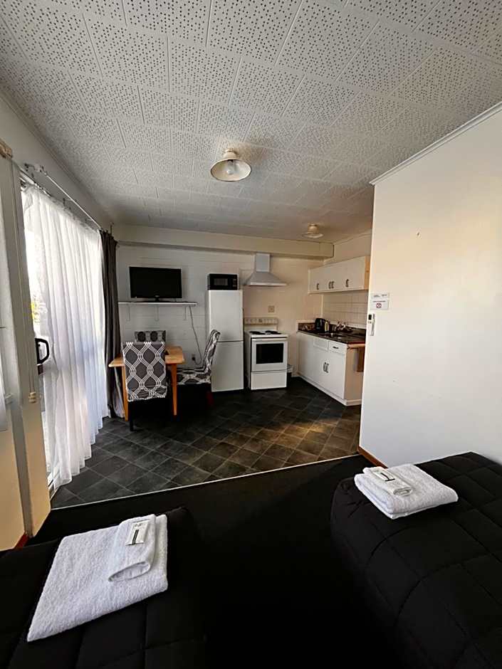 Brooklyne Motel Sanson