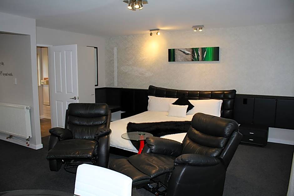 Birchwood Manor Motel