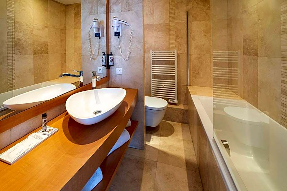 Grand Hotel Des Lecques; BW Signature Collection