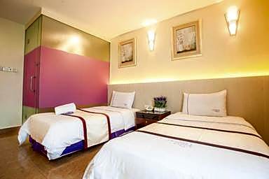 Lavender Inn Nusa Bestari