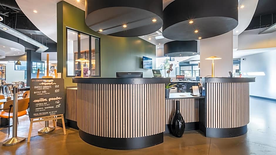 Campanile PRIME - Nice Airport