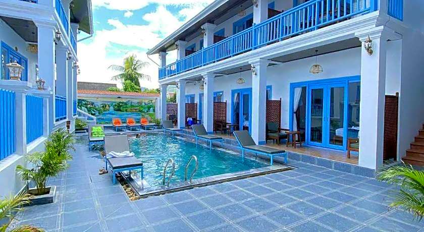 Sadakham Royal View Hotel