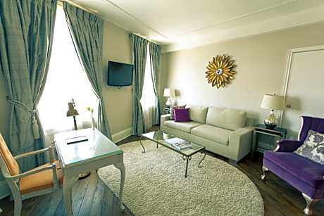 The Culver King Suite