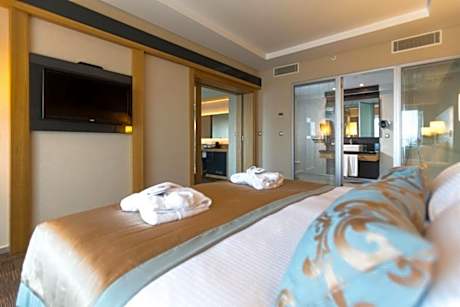Suite with Sea View
