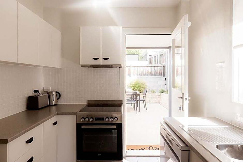 Central home in trendy South Hobart