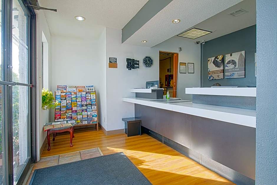 Studio Inn Extended Stay Oklahoma City Airport by OYO