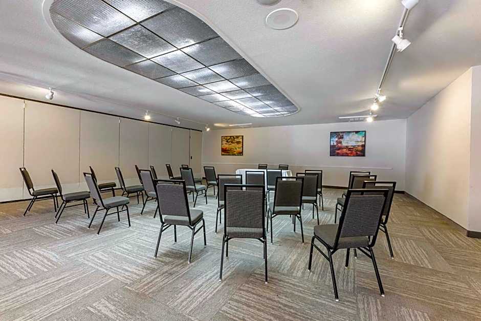 Windmill Suites Surprise - Phoenix, Ascend Hotel Collection
