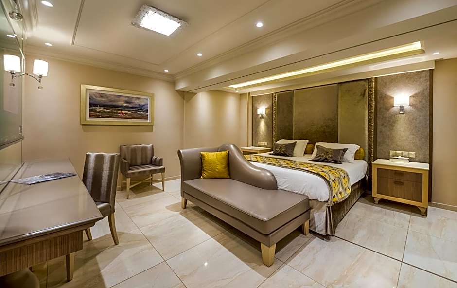 Adams Beach Hotel & Spa