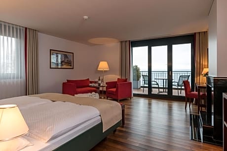 Superior Suite with Lake View