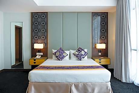 Studio King or Twin Bed Room