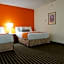 Howard Johnson by Wyndham Tillsonburg