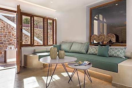 Grand Suite with Indoor Hot Tub