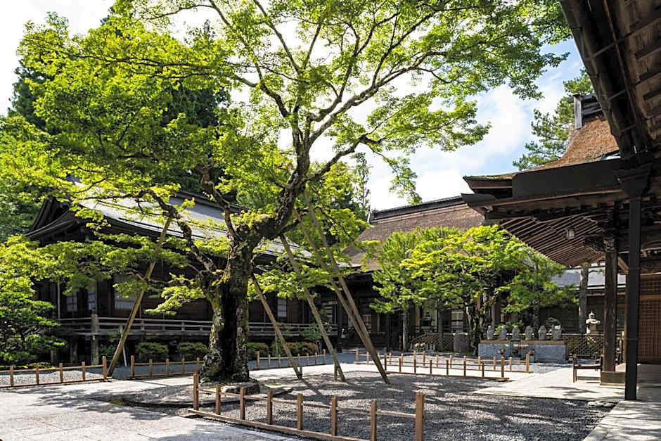 高野山 宿坊 龍泉院 -Koyasan Shukubo Ryusenin-