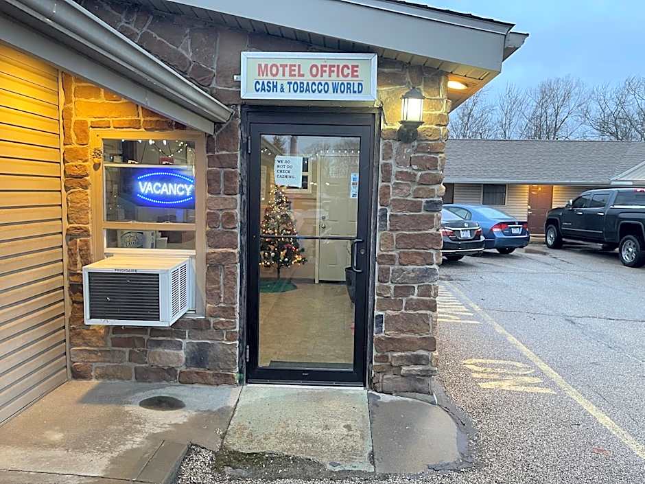 Economy Inn & Suites