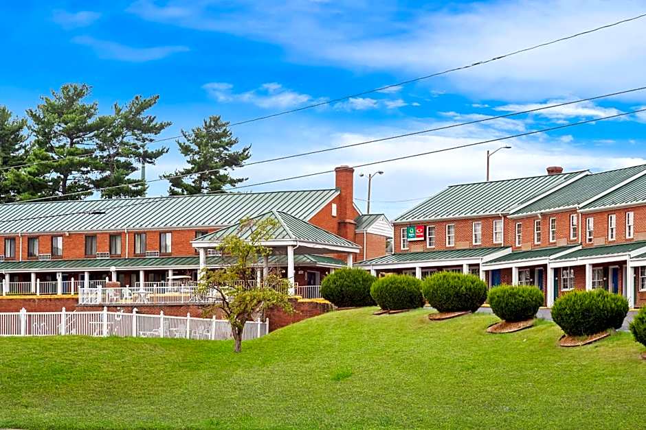 Econo Lodge Waynesboro - Skyline Drive