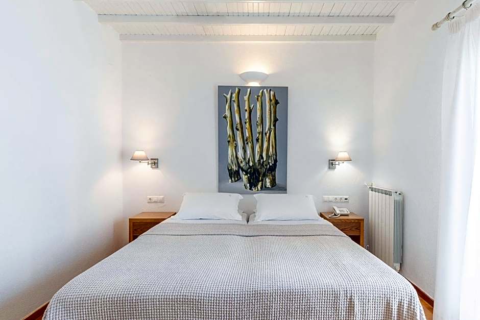 Elena Hotel