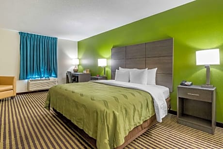 ADA Accessible Standard King Non-Smoking