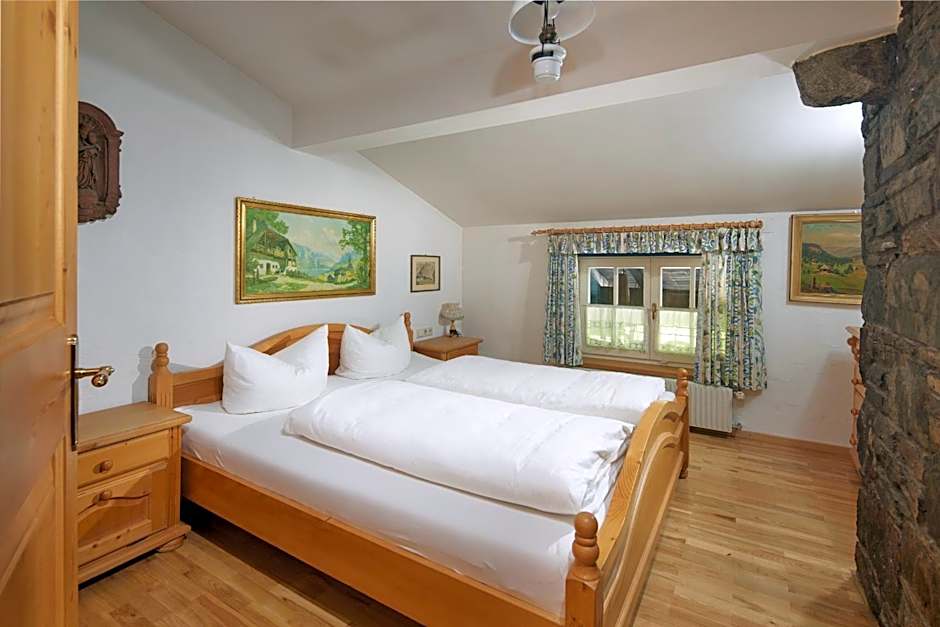 Alt Montafon Hotel Appartements by Pferd auf Wolke